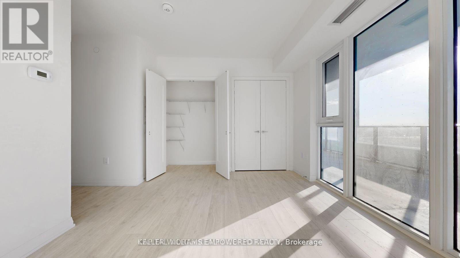 328 - 8960 Jane Street, Vaughan, Ontario  L4K 2M9 - Photo 11 - N12562818