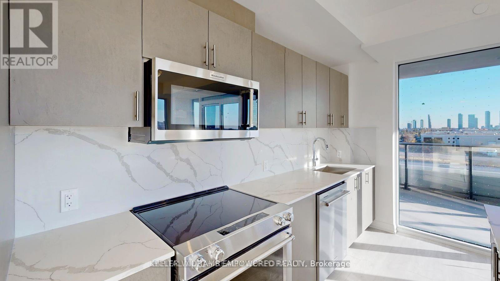 328 - 8960 Jane Street, Vaughan, Ontario  L4K 2M9 - Photo 3 - N12562818