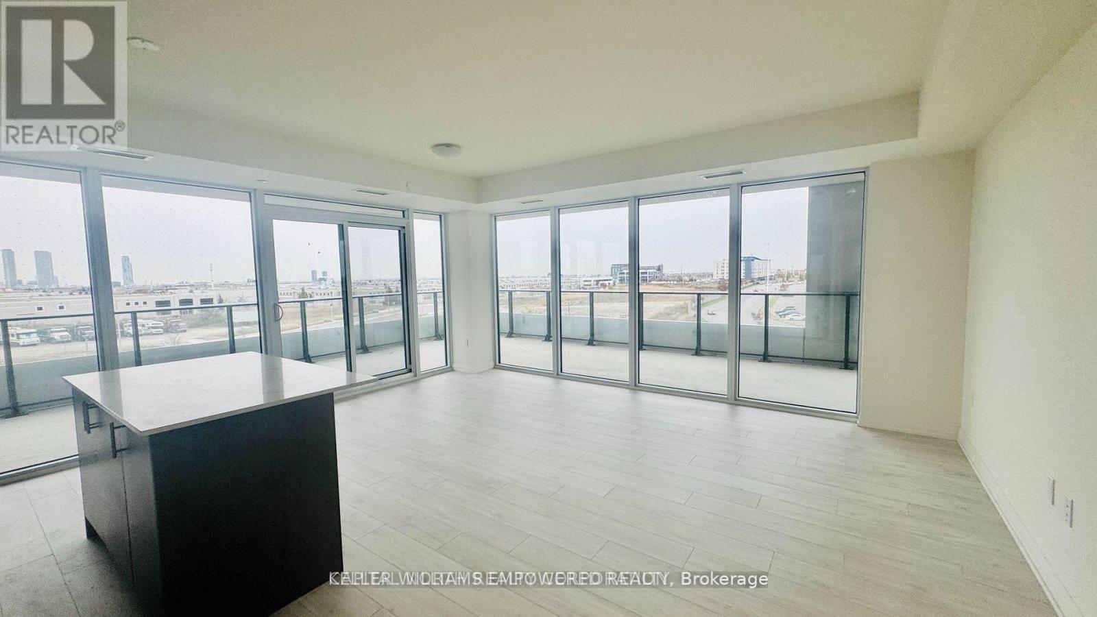 328 - 8960 Jane Street, Vaughan, Ontario  L4K 2M9 - Photo 9 - N12562818