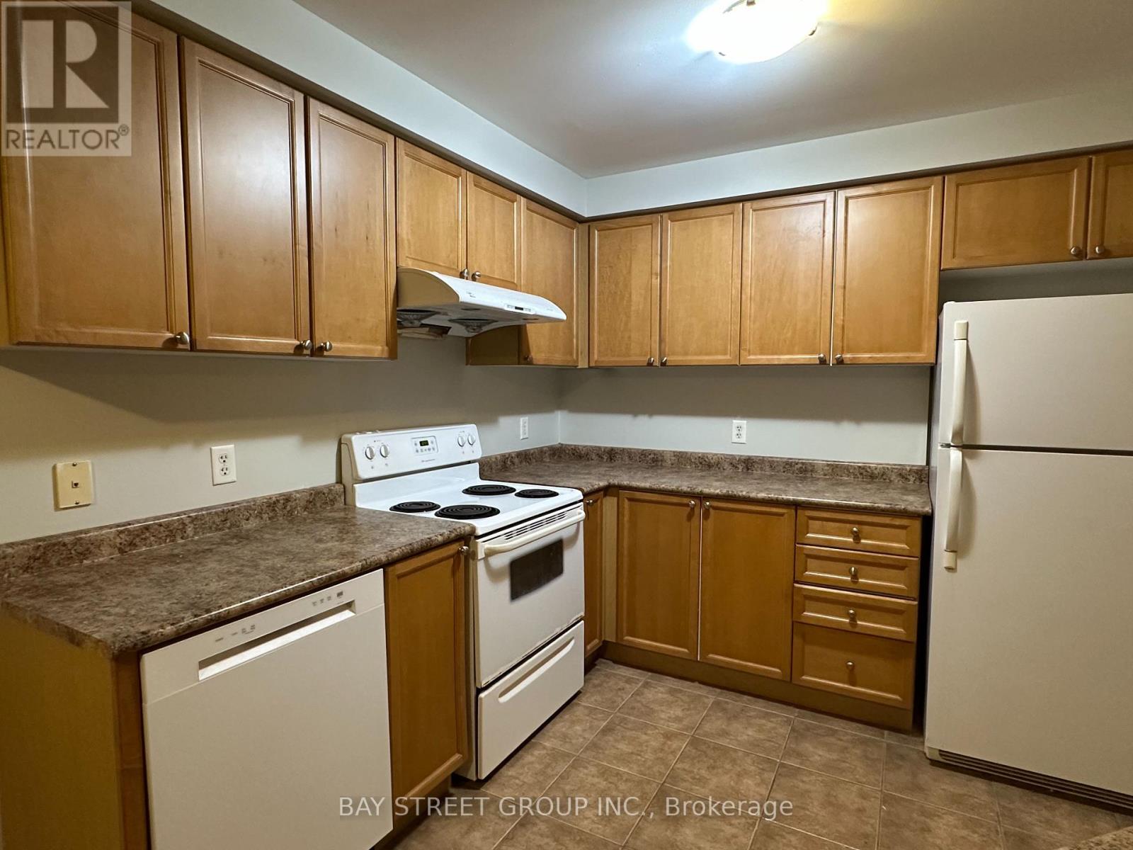 253 Weldon Road, Whitchurch-Stouffville, Ontario  L4A 0A4 - Photo 8 - N12562830