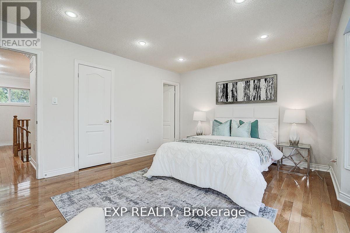 12 Tormina Court, Markham, Ontario  L3S 4R2 - Photo 15 - N12562838