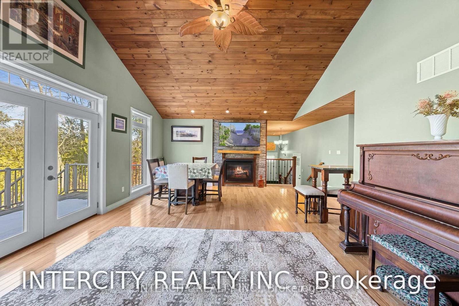 229 Sunnidale Road, Wasaga Beach, Ontario  L9Z 2T4 - Photo 12 - S12562826