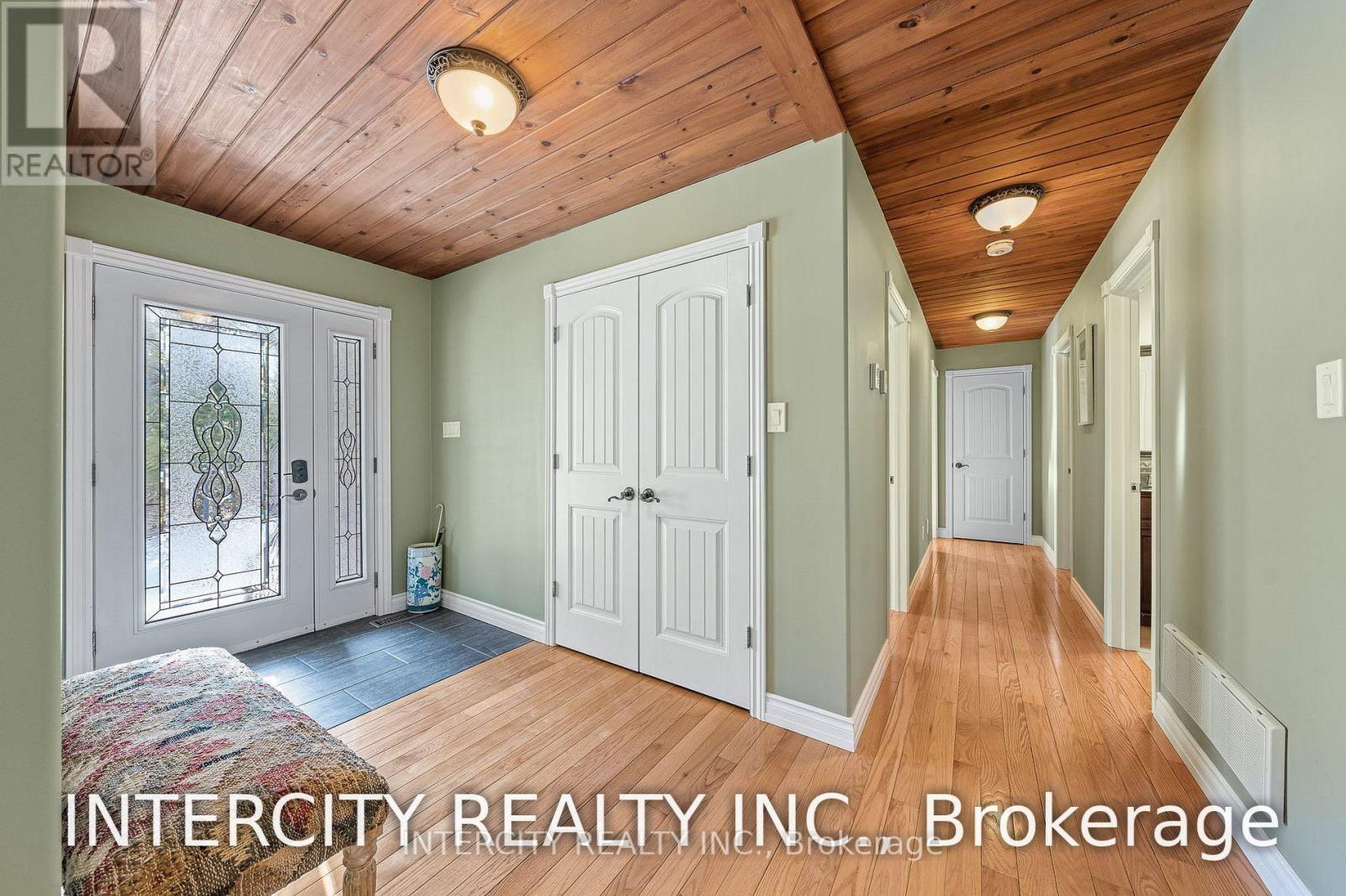 229 Sunnidale Road, Wasaga Beach, Ontario  L9Z 2T4 - Photo 17 - S12562826