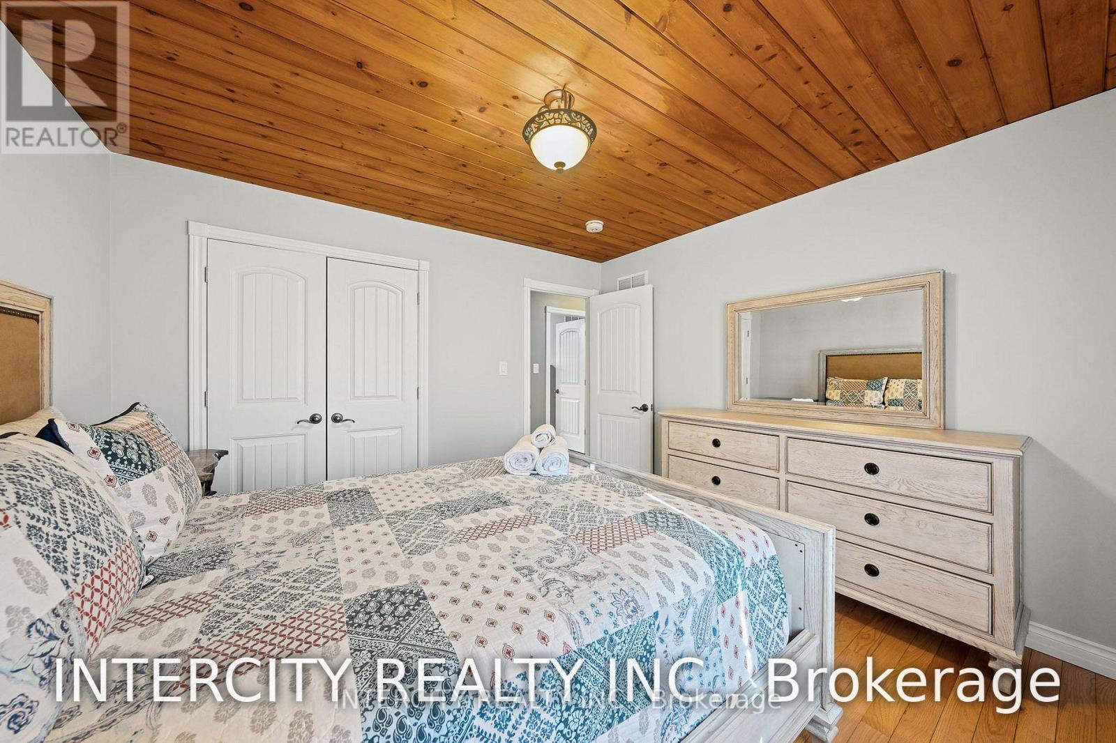 229 Sunnidale Road, Wasaga Beach, Ontario  L9Z 2T4 - Photo 24 - S12562826