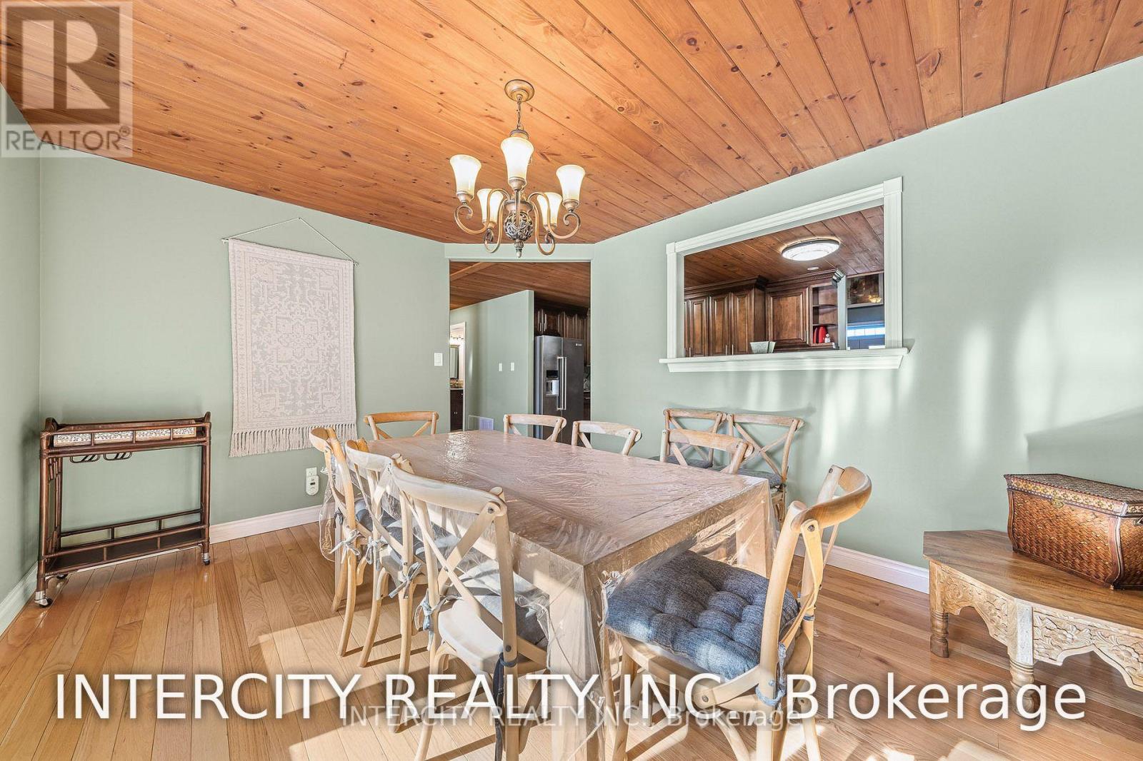 229 Sunnidale Road, Wasaga Beach, Ontario  L9Z 2T4 - Photo 6 - S12562826