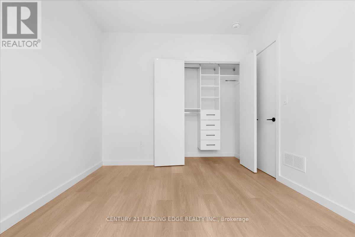 3 - 10 Summit Avenue, Toronto, Ontario  M6E 1X4 - Photo 18 - W12562596