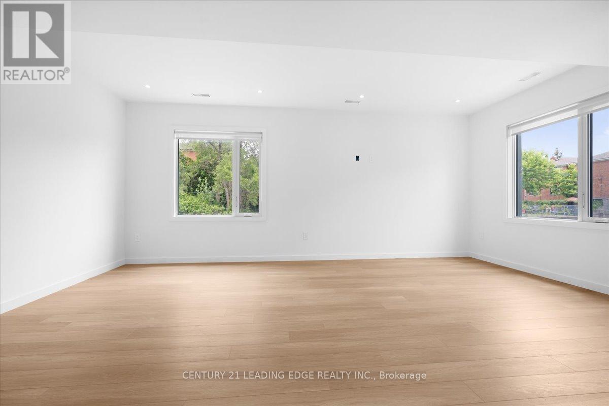 3 - 10 Summit Avenue, Toronto, Ontario  M6E 1X4 - Photo 9 - W12562596