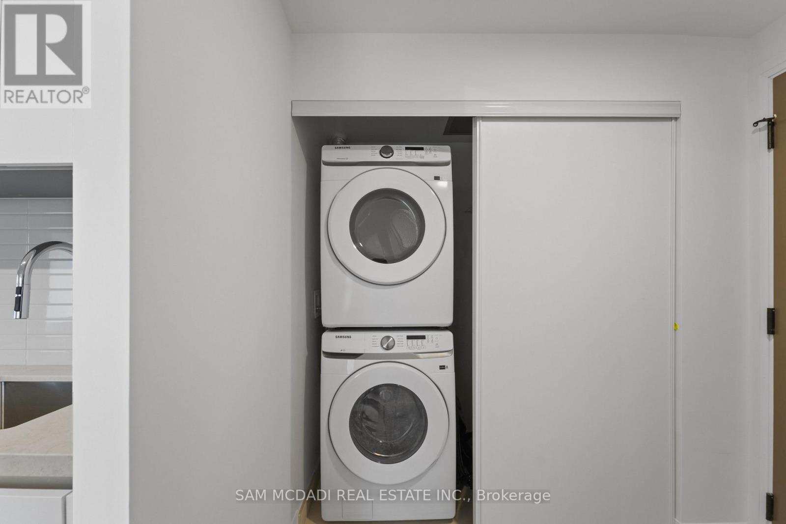 #2907 - 4015 The Exchange, Mississauga, Ontario  L5B 0N9 - Photo 19 - W12562604