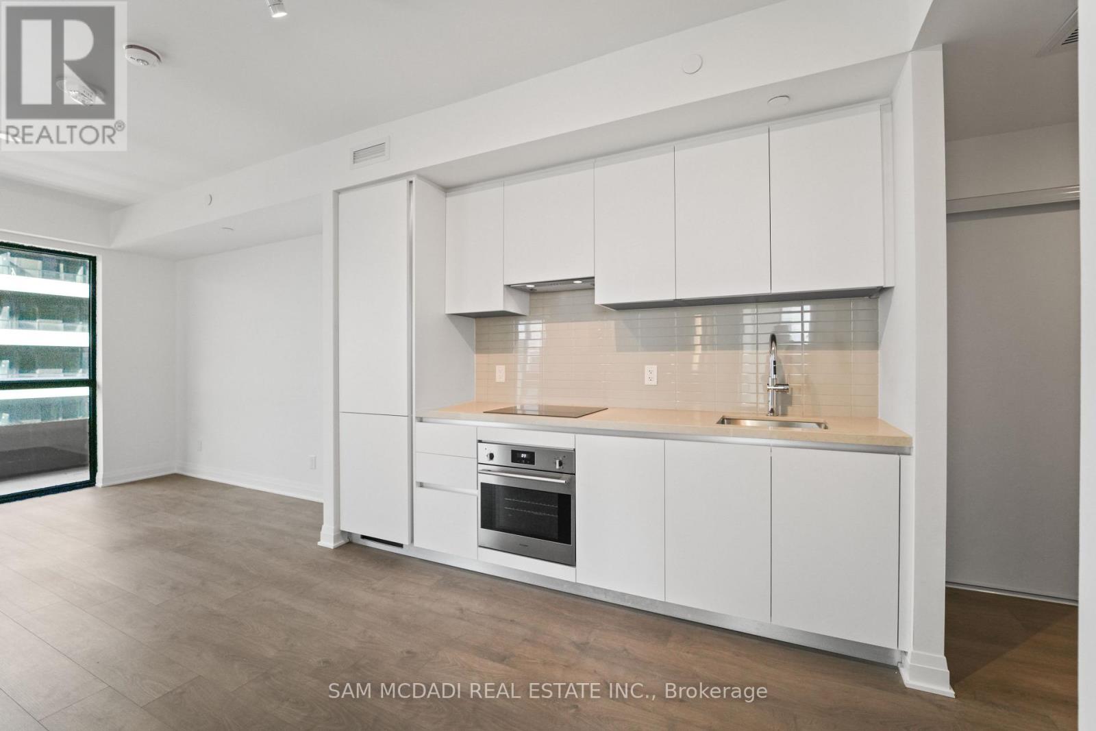 #2907 - 4015 The Exchange, Mississauga, Ontario  L5B 0N9 - Photo 4 - W12562604