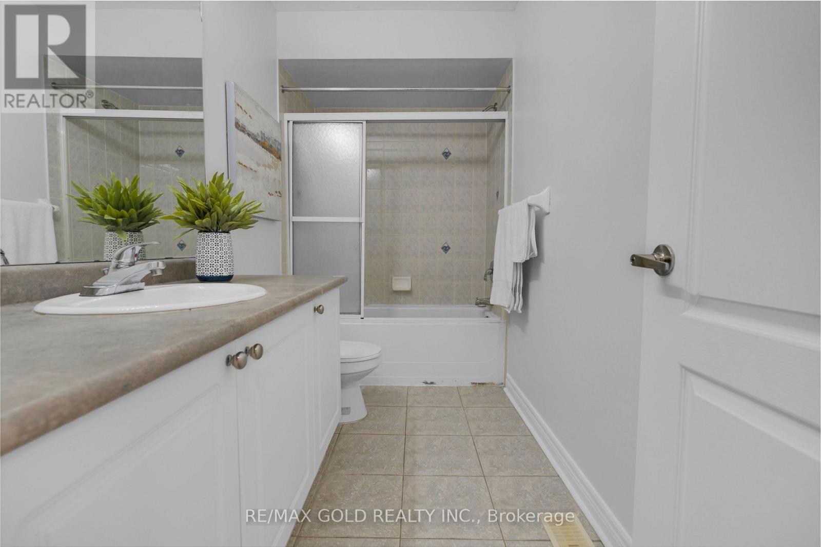 48 Fountainview Way, Brampton, Ontario  L6S 6K6 - Photo 27 - W12562638