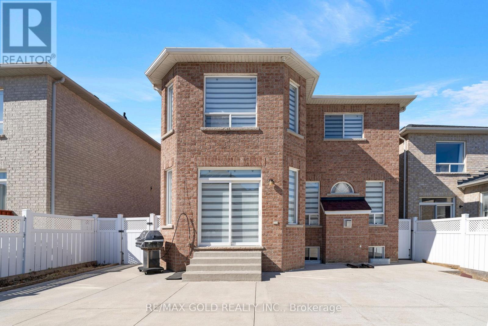 48 Fountainview Way, Brampton, Ontario  L6S 6K6 - Photo 44 - W12562638