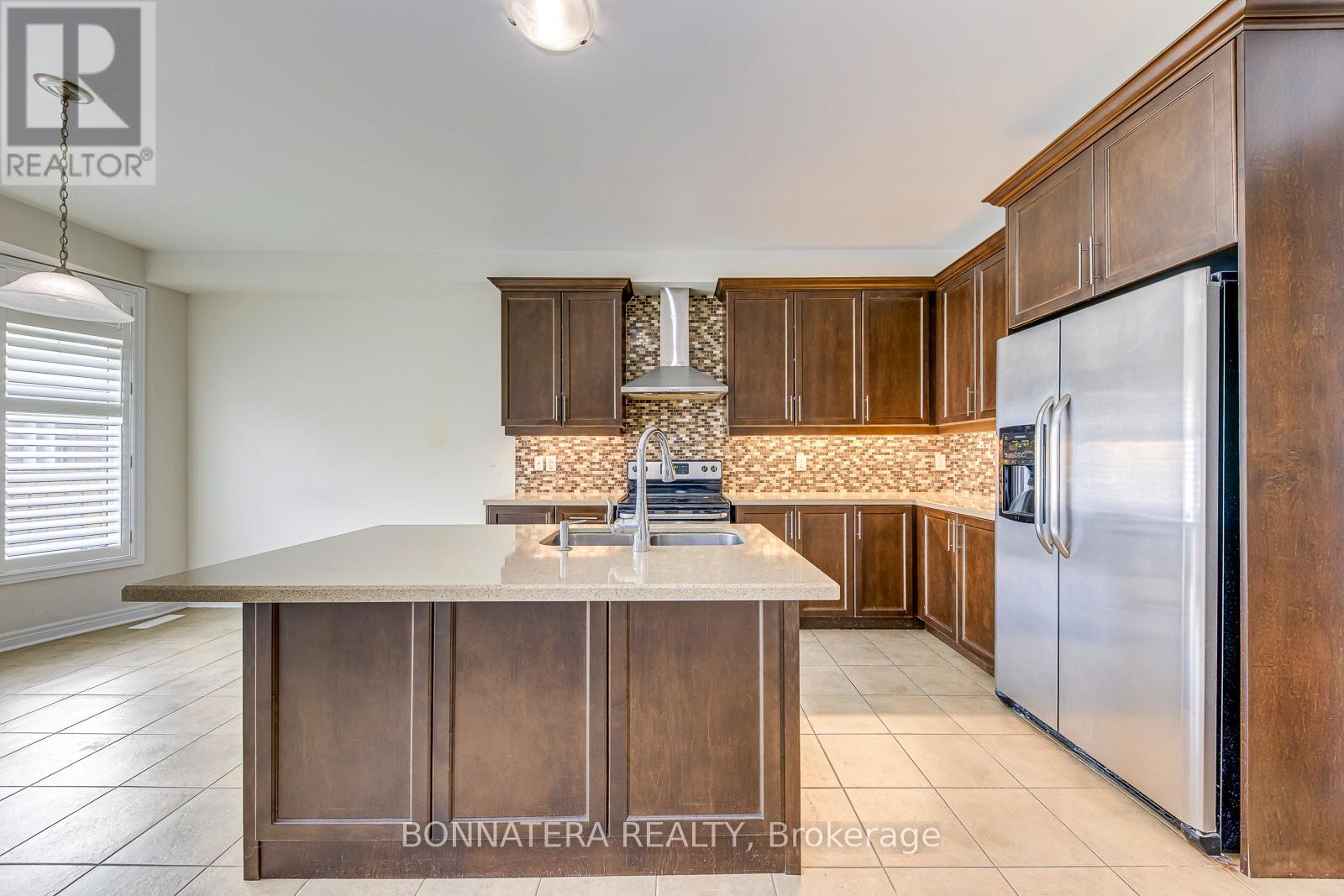 230 Jessie Caverhill Pass, Oakville, Ontario  L6M 0Z6 - Photo 11 - W12562676