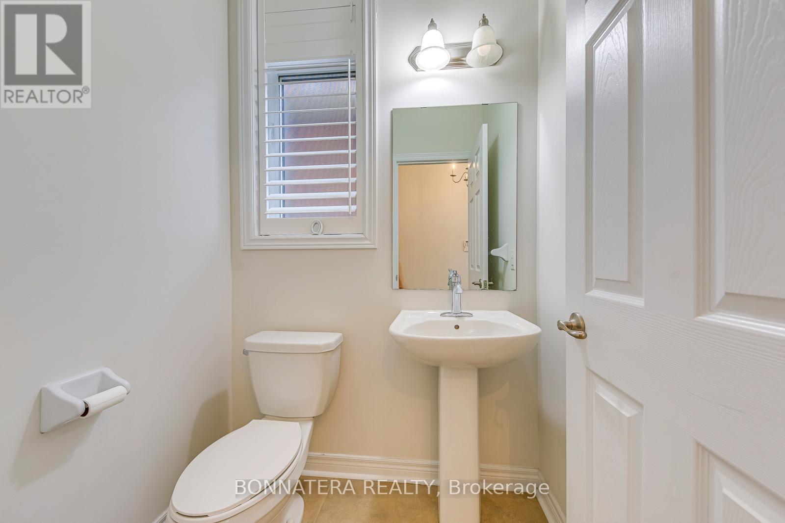 230 Jessie Caverhill Pass, Oakville, Ontario  L6M 0Z6 - Photo 19 - W12562676