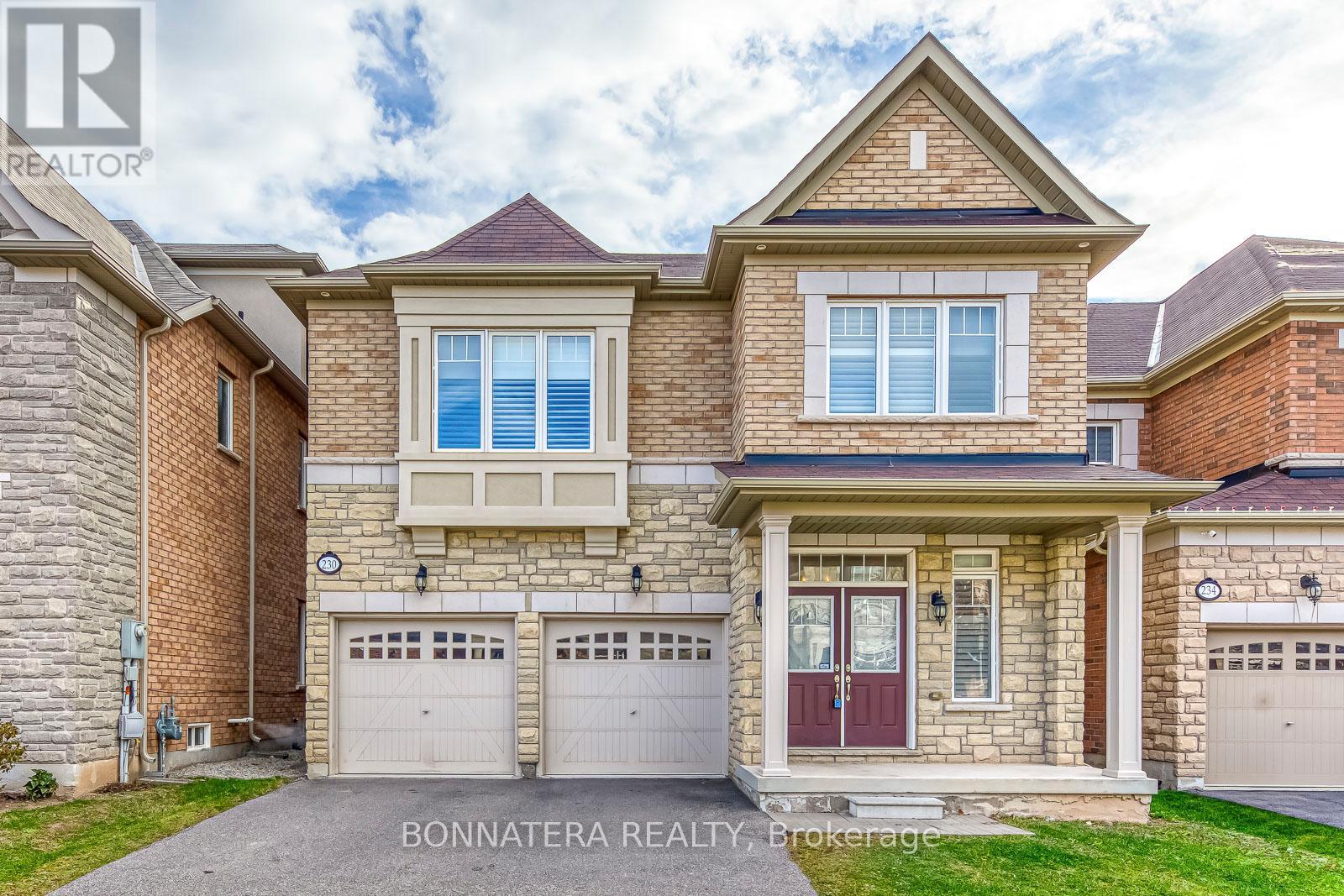 230 Jessie Caverhill Pass, Oakville, Ontario  L6M 0Z6 - Photo 2 - W12562676