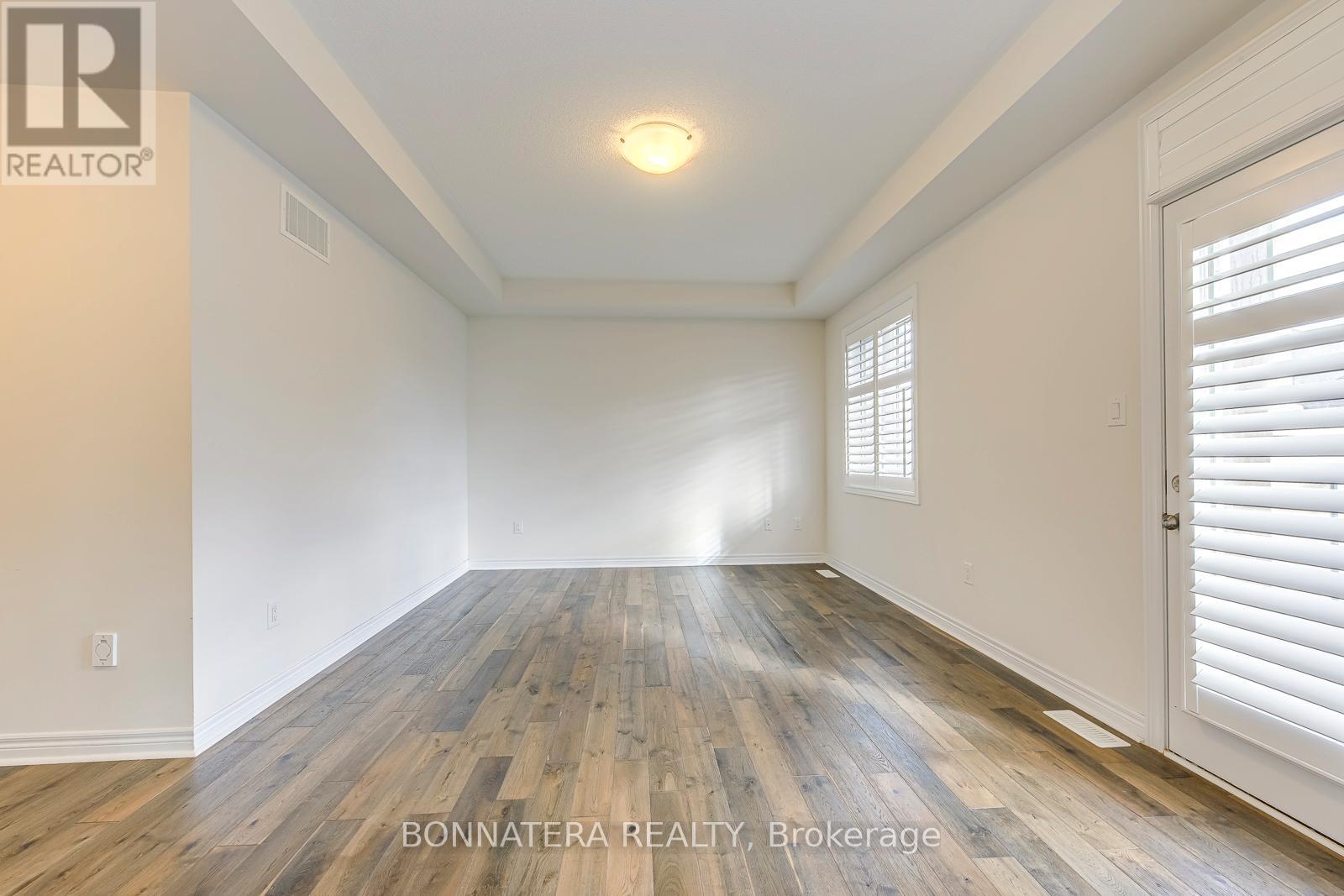 230 Jessie Caverhill Pass, Oakville, Ontario  L6M 0Z6 - Photo 21 - W12562676