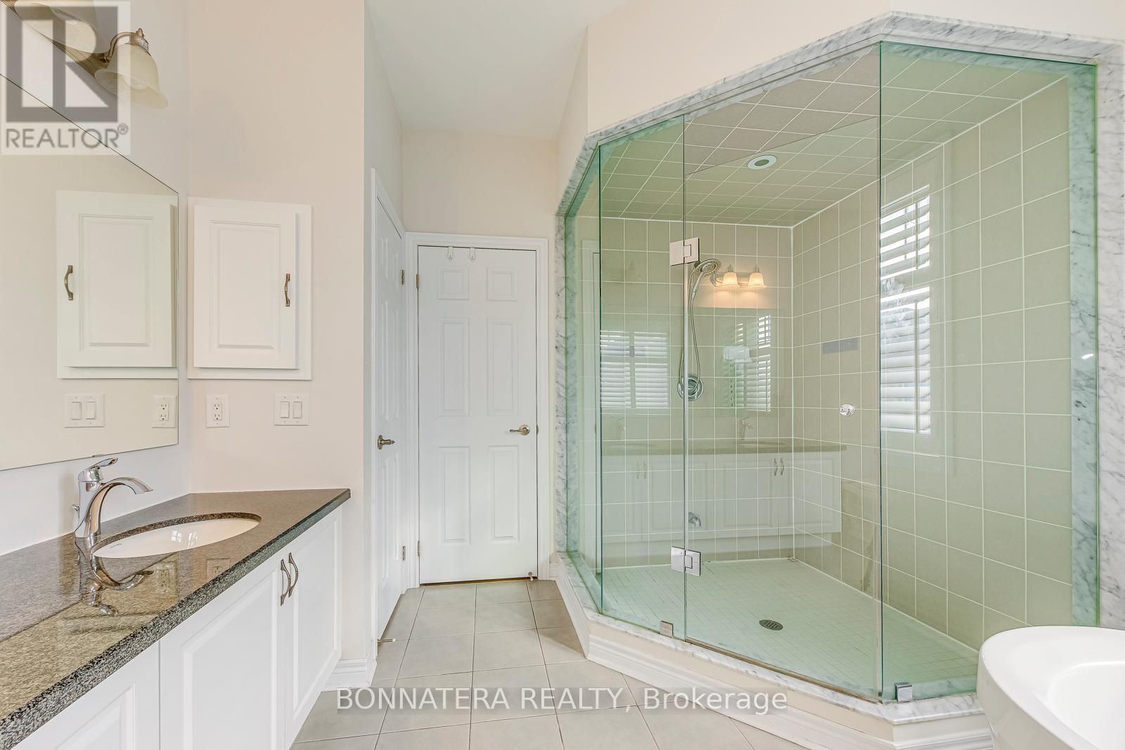 230 Jessie Caverhill Pass, Oakville, Ontario  L6M 0Z6 - Photo 27 - W12562676