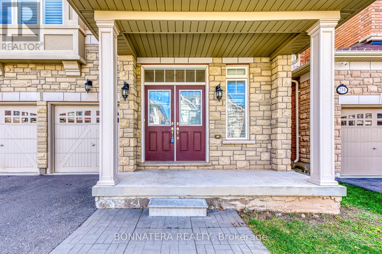 230 Jessie Caverhill Pass, Oakville, Ontario  L6M 0Z6 - Photo 3 - W12562676