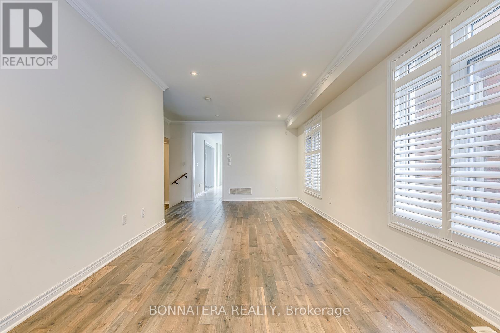 230 Jessie Caverhill Pass, Oakville, Ontario  L6M 0Z6 - Photo 5 - W12562676