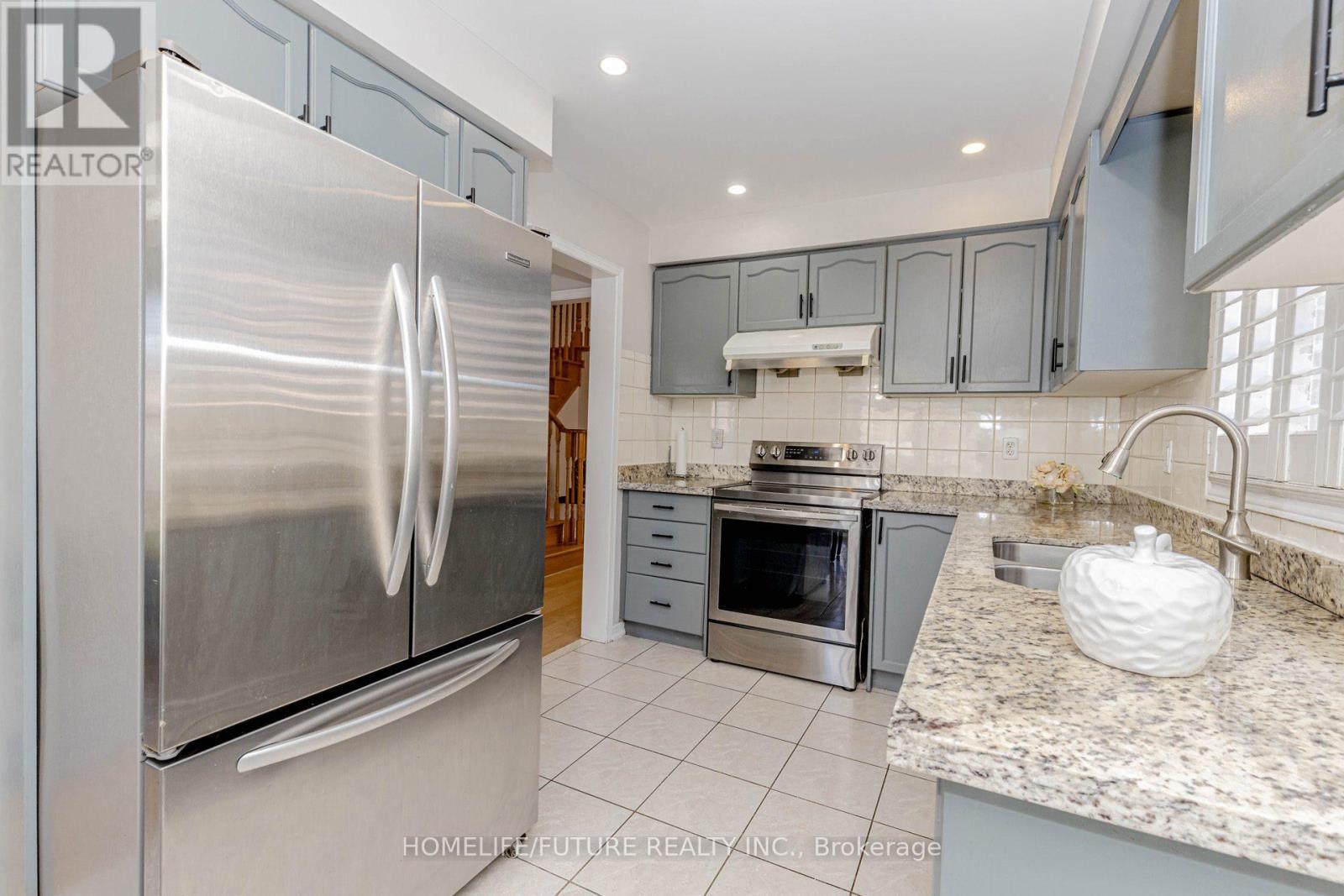 137 Zia Dodda Crescent, Brampton, Ontario  L6P 1J3 - Photo 14 - W12562680