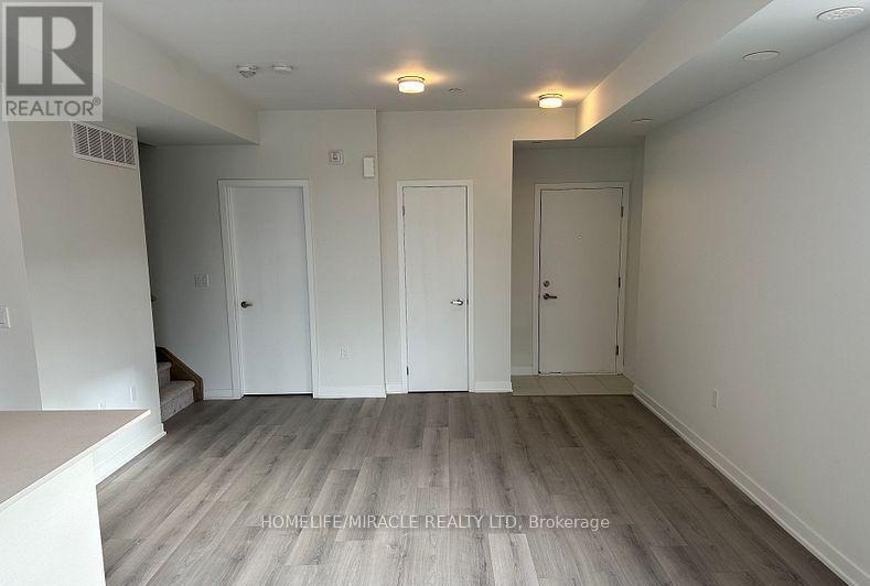 02 - 3415 Ridgeway Drive, Mississauga, Ontario  L5L 0B9 - Photo 10 - W12562684