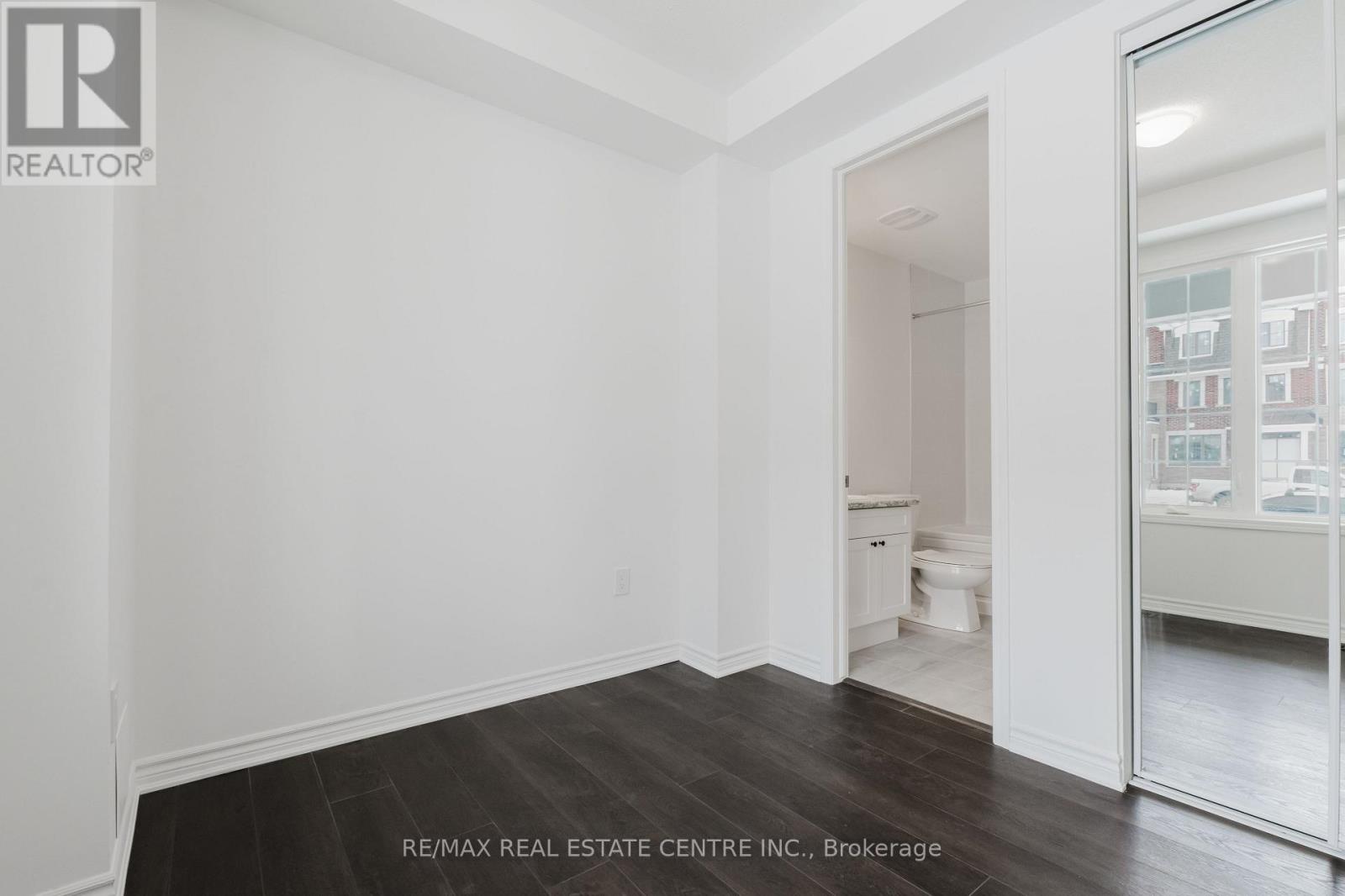 34 Bellasera Way, Caledon, Ontario  L7C 4P1 - Photo 7 - W12562686