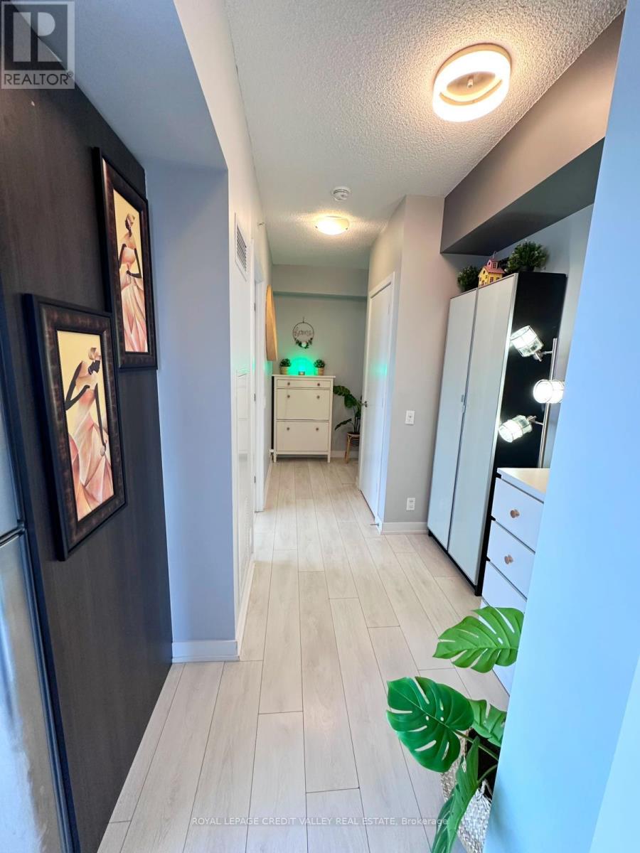 3607 - 2200 Lake Shore Boulevard W, Toronto, Ontario  M8V 1A4 - Photo 4 - W12562704