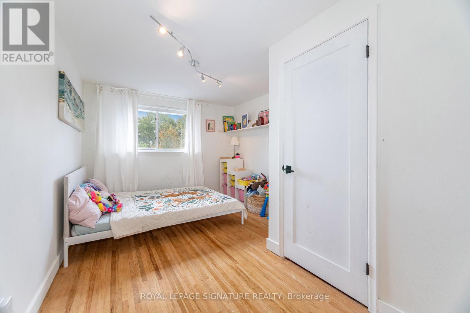 2431 Padstow Crescent, Mississauga, Ontario  L5J 2G2 - Photo 23 - W12562742