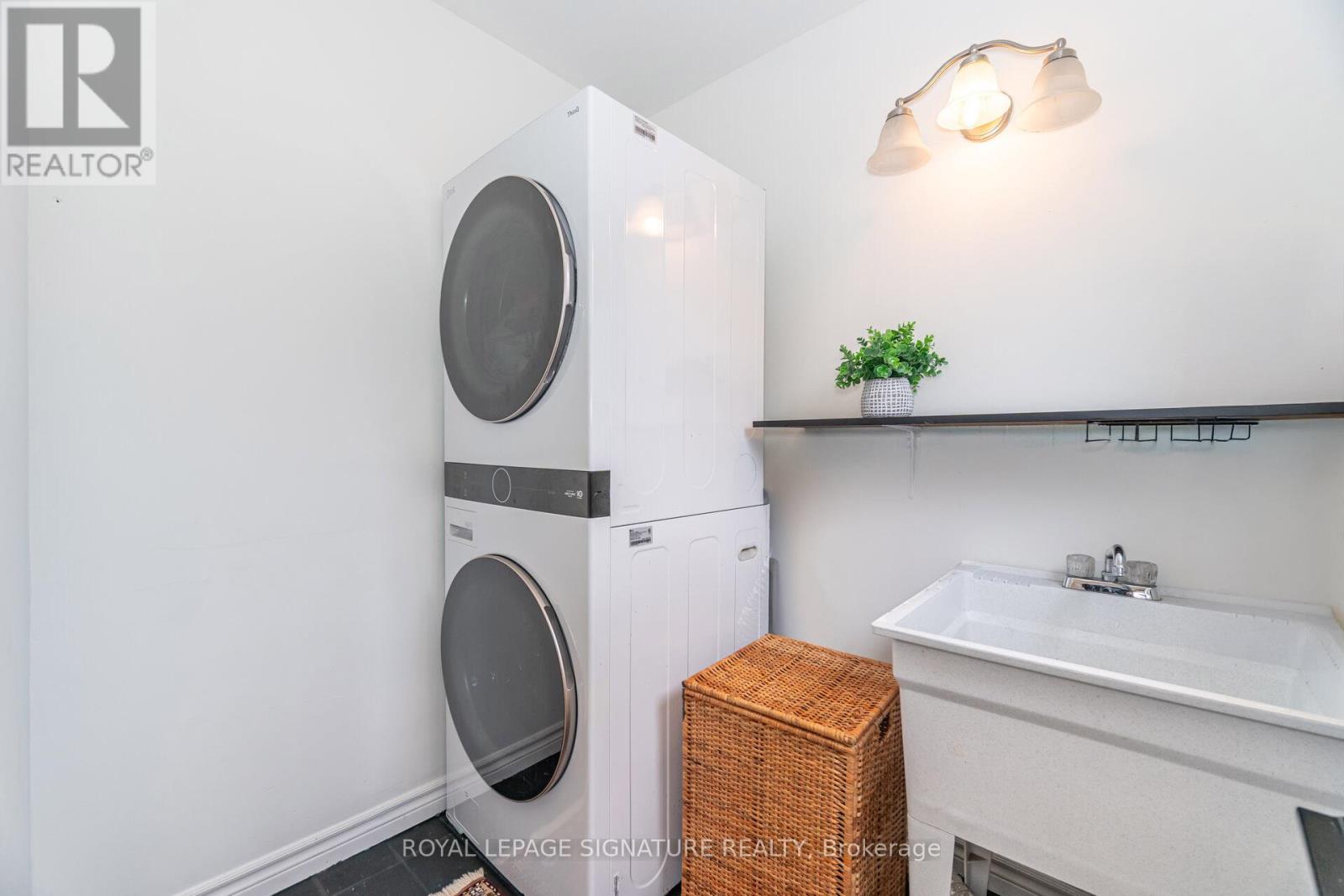 2431 Padstow Crescent, Mississauga, Ontario  L5J 2G2 - Photo 32 - W12562742