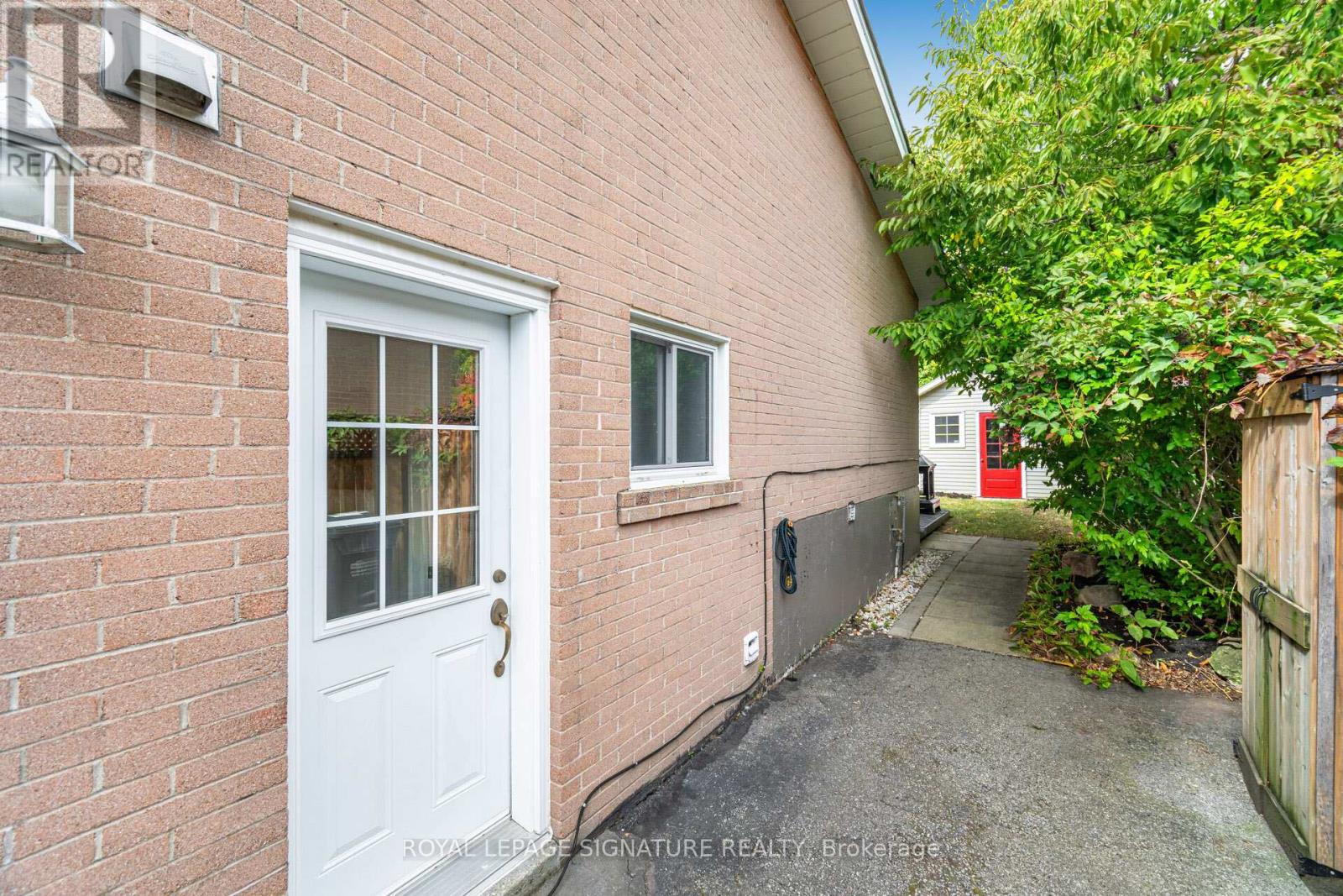 2431 Padstow Crescent, Mississauga, Ontario  L5J 2G2 - Photo 33 - W12562742