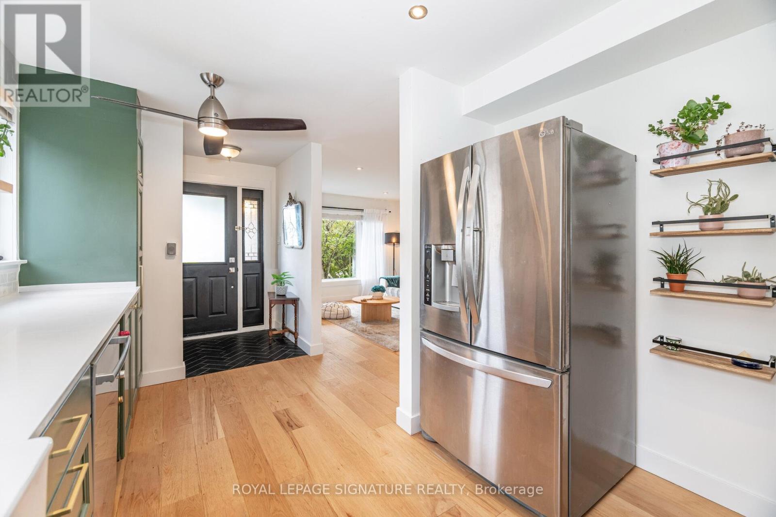 2431 Padstow Crescent, Mississauga, Ontario  L5J 2G2 - Photo 9 - W12562742