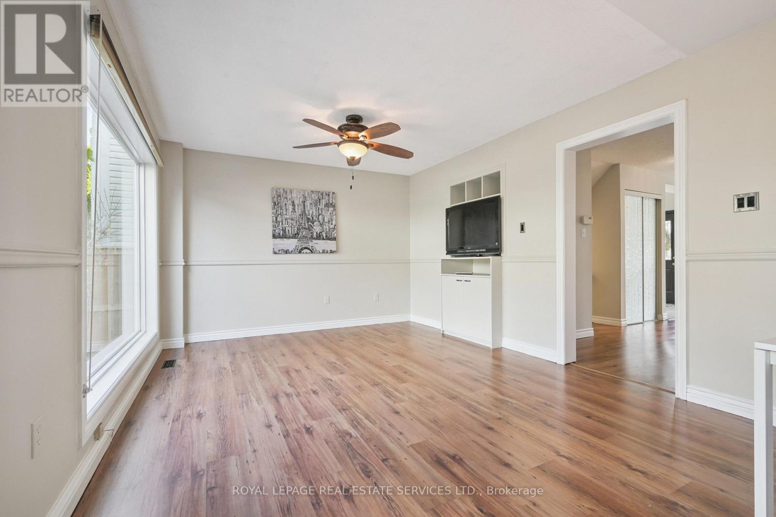 5025 Marjan Lane, Burlington, Ontario  L7L 6H9 - Photo 14 - W12562788