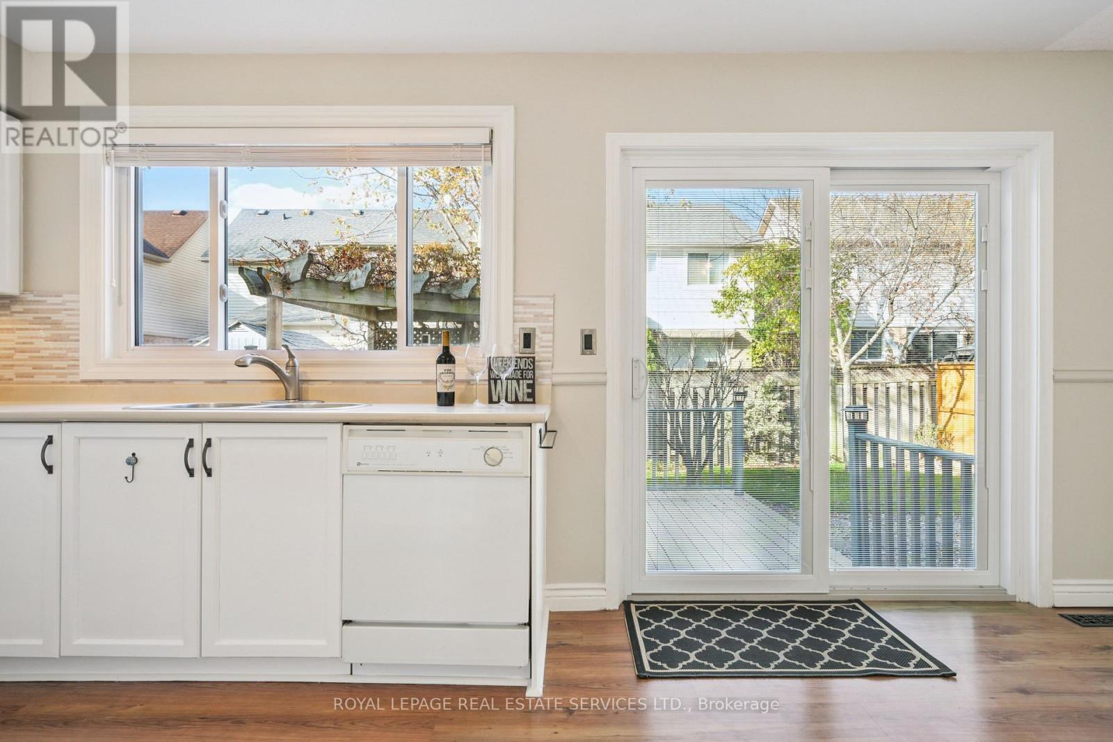 5025 Marjan Lane, Burlington, Ontario  L7L 6H9 - Photo 18 - W12562788