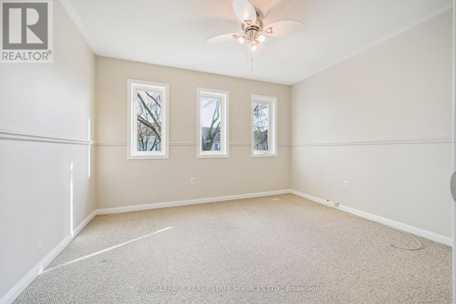 5025 Marjan Lane, Burlington, Ontario  L7L 6H9 - Photo 23 - W12562788