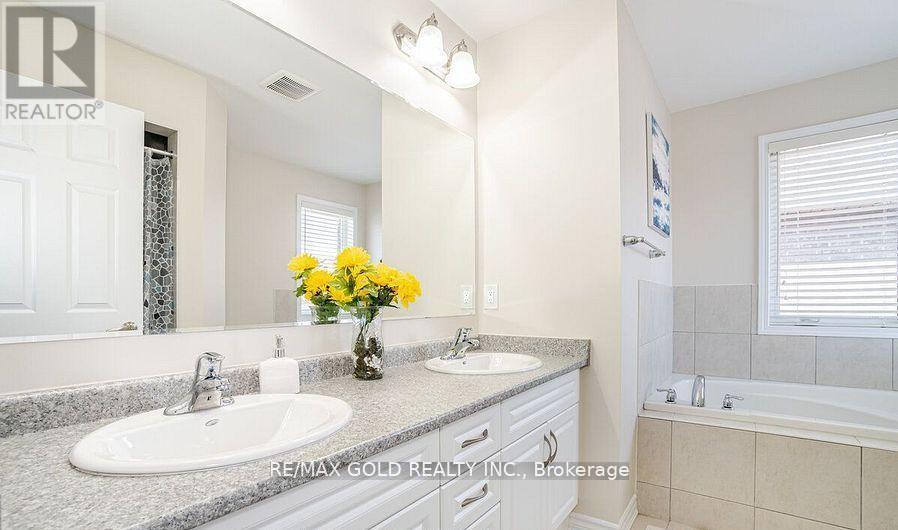 47 Stedford Crescent, Brampton, Ontario  L7A 4P5 - Photo 15 - W12562798