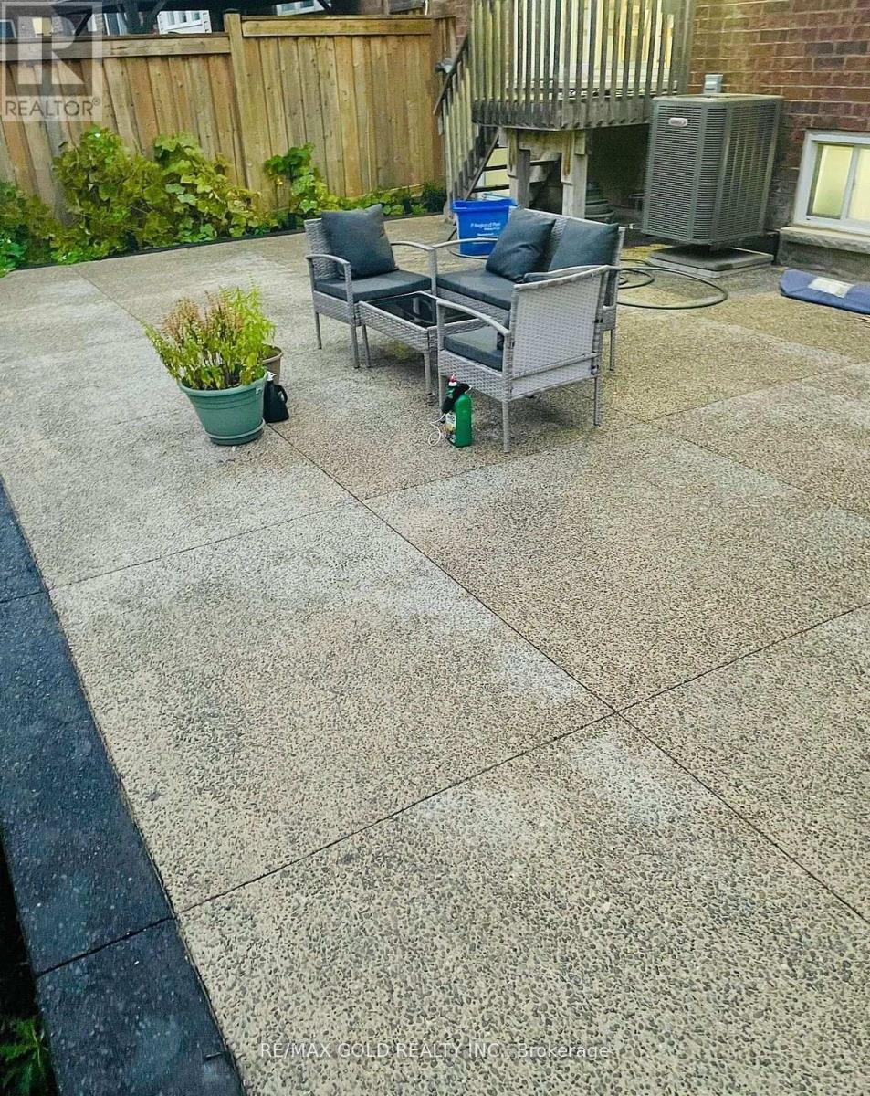 47 Stedford Crescent, Brampton, Ontario  L7A 4P5 - Photo 25 - W12562798