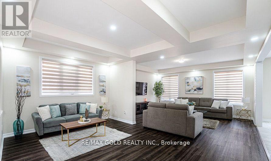 47 Stedford Crescent, Brampton, Ontario  L7A 4P5 - Photo 5 - W12562798