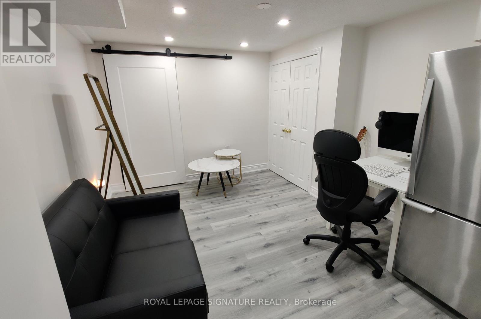 Bsmt - 2329 Greenbank Trail, Burlington, Ontario  L7P 3S7 - Photo 3 - W12562834