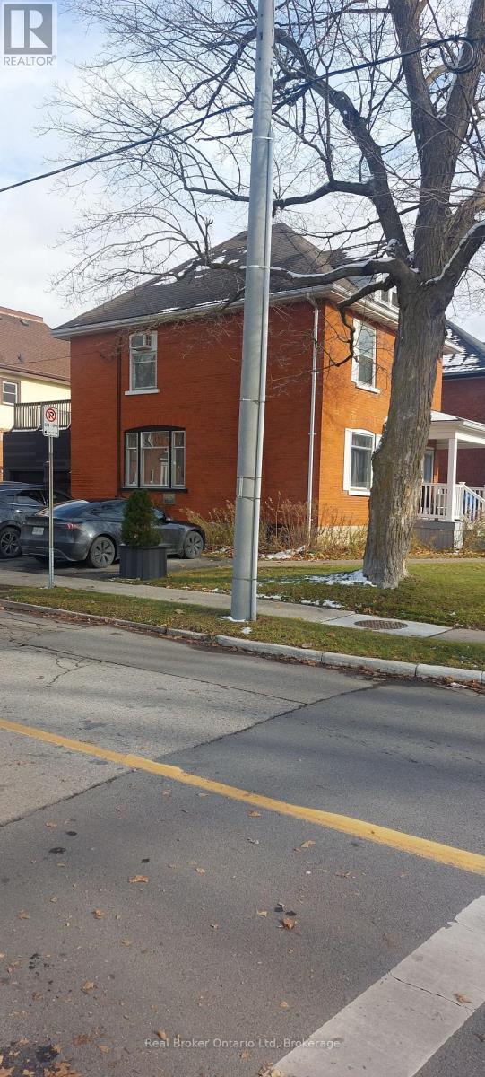 236 Ontario Street, Stratford, Ontario  N5A 3H5 - Photo 4 - X12562896