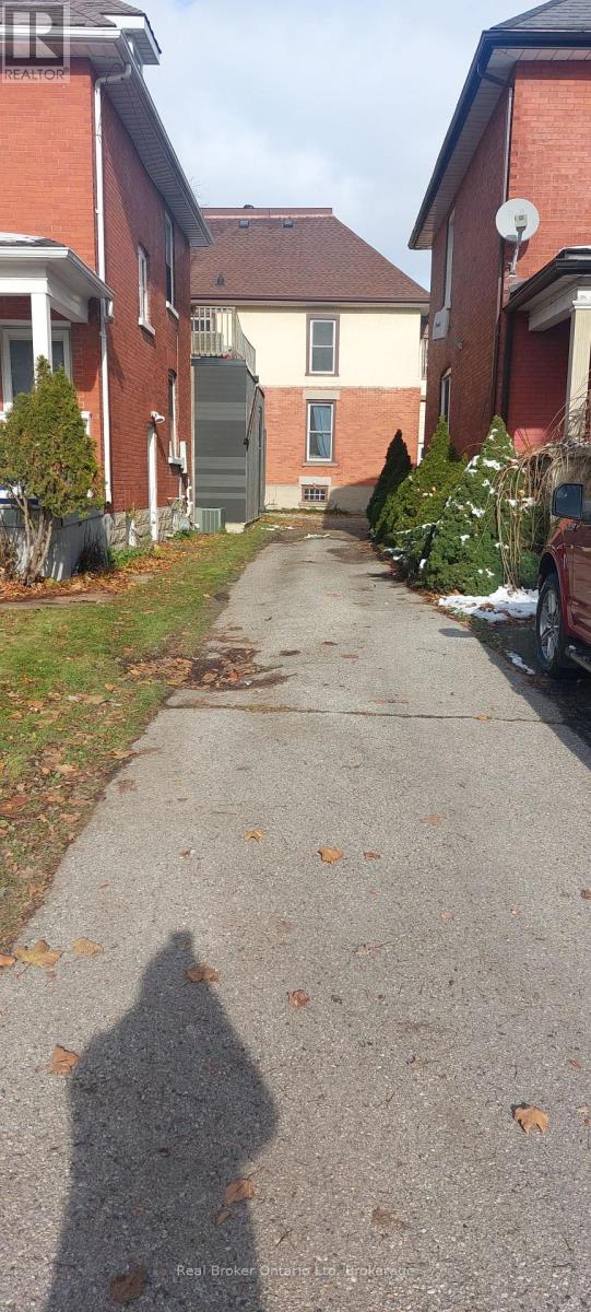 236 Ontario Street, Stratford, Ontario  N5A 3H5 - Photo 7 - X12562896