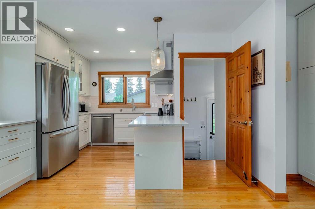 1403 107 Avenue Sw, Calgary, Alberta  T2W 0C1 - Photo 10 - A2240533