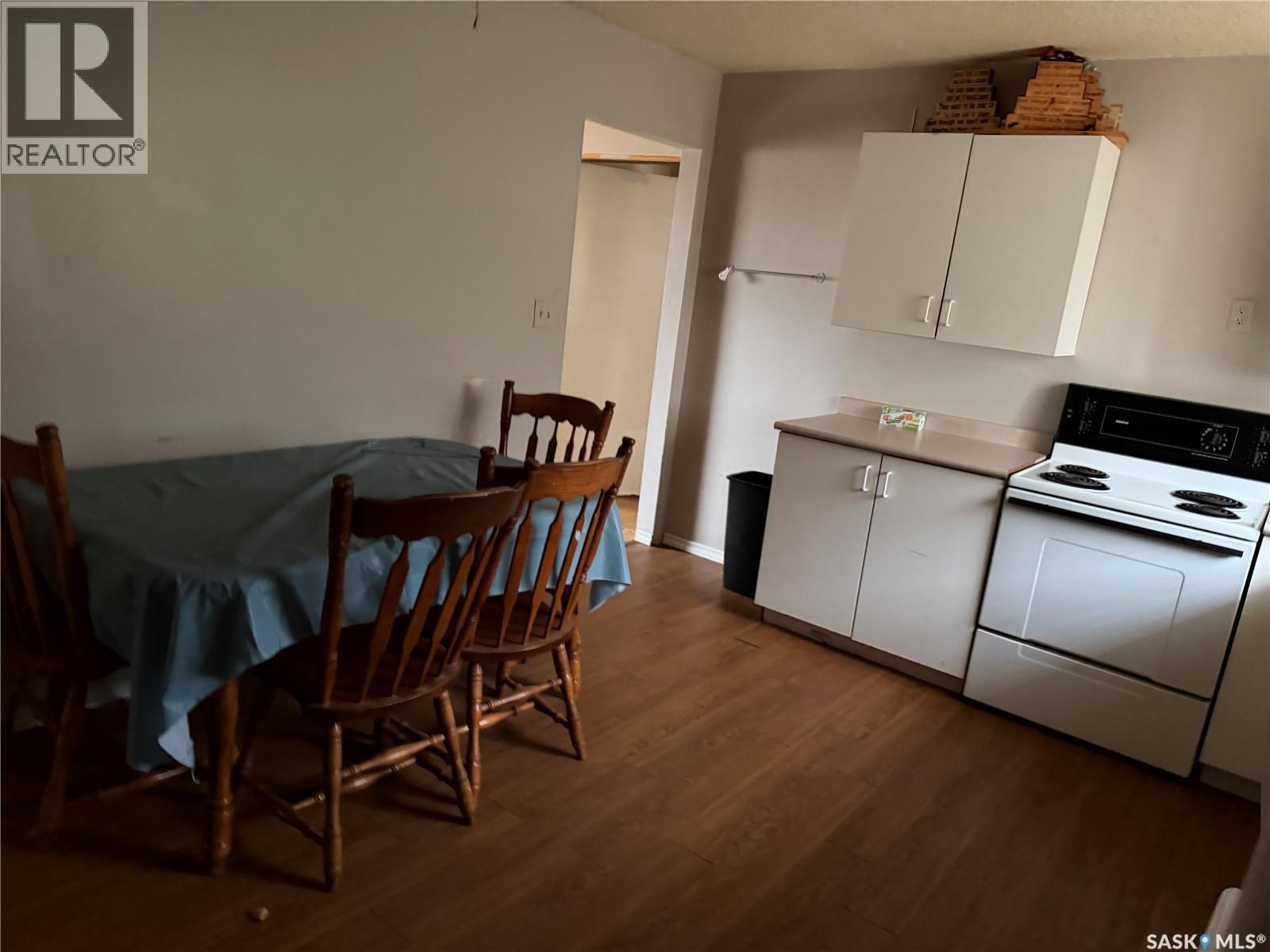 128 1st Avenue S, Coronach, Saskatchewan  S0H 0Z0 - Photo 6 - SK018048