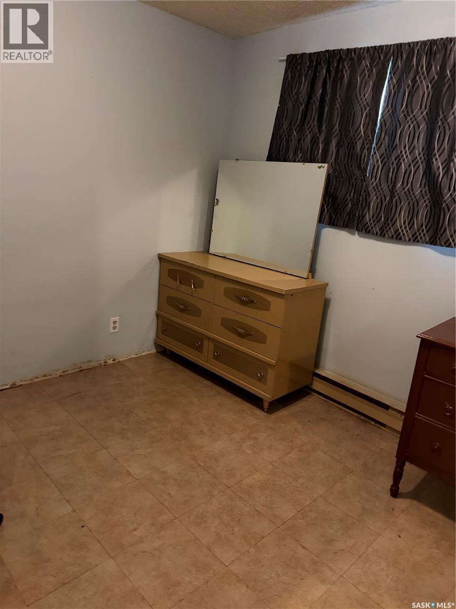 128 1st Avenue S, Coronach, Saskatchewan  S0H 0Z0 - Photo 11 - SK018048