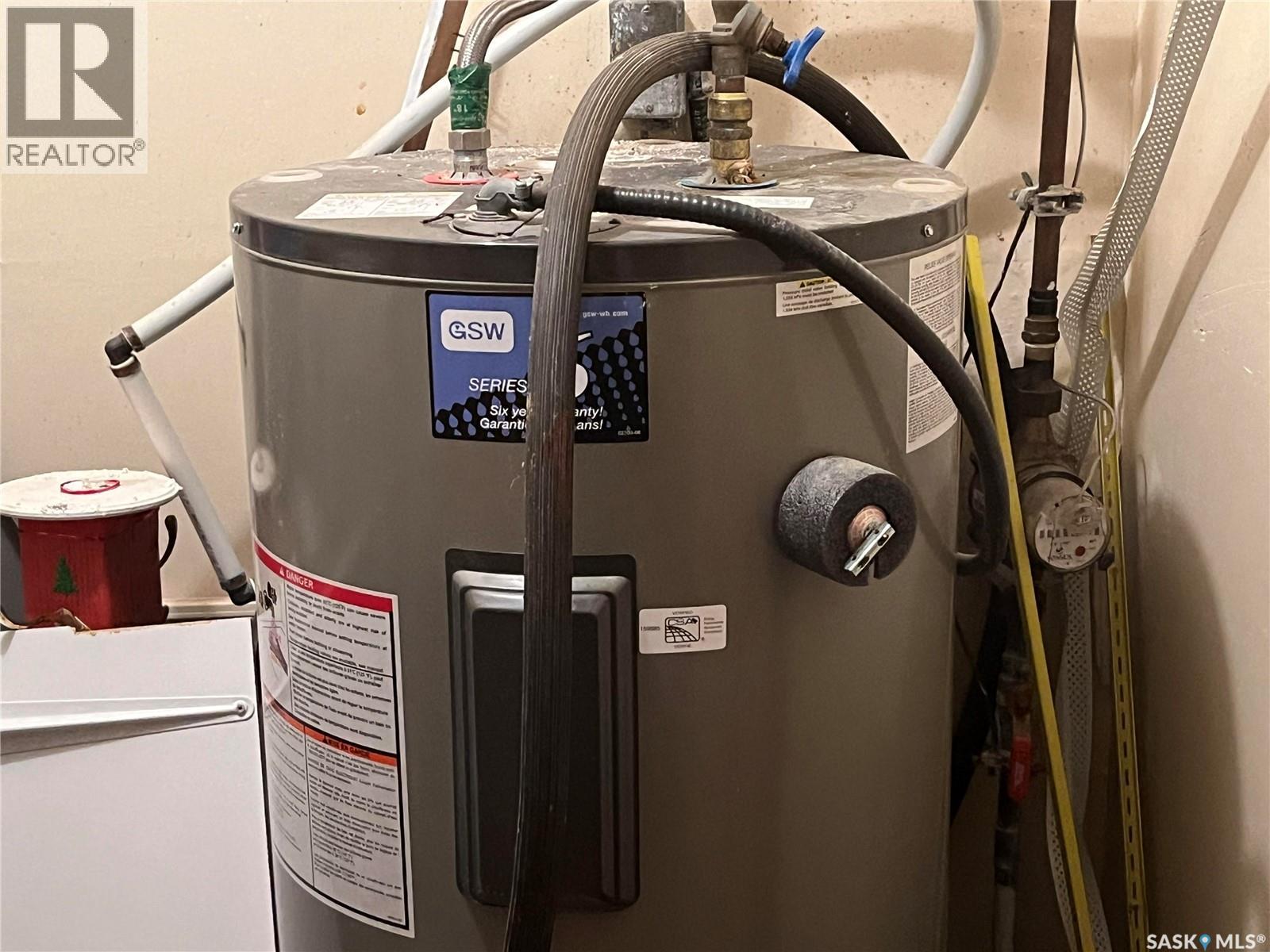 128 1st Avenue S, Coronach, Saskatchewan  S0H 0Z0 - Photo 28 - SK018048