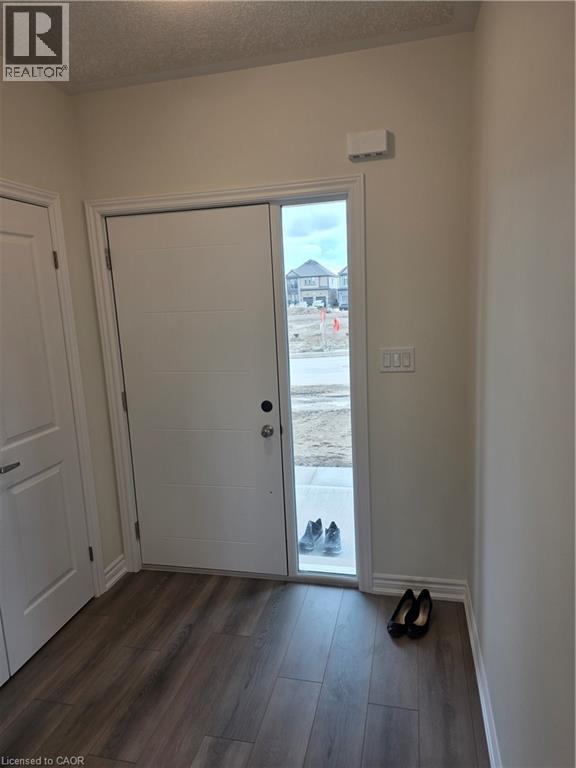 11 Pine Warbler Street, Kitchener, Ontario  N2P 0L7 - Photo 4 - 40789011