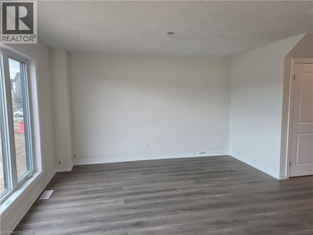 11 Pine Warbler Street, Kitchener, Ontario  N2P 0L7 - Photo 6 - 40789011