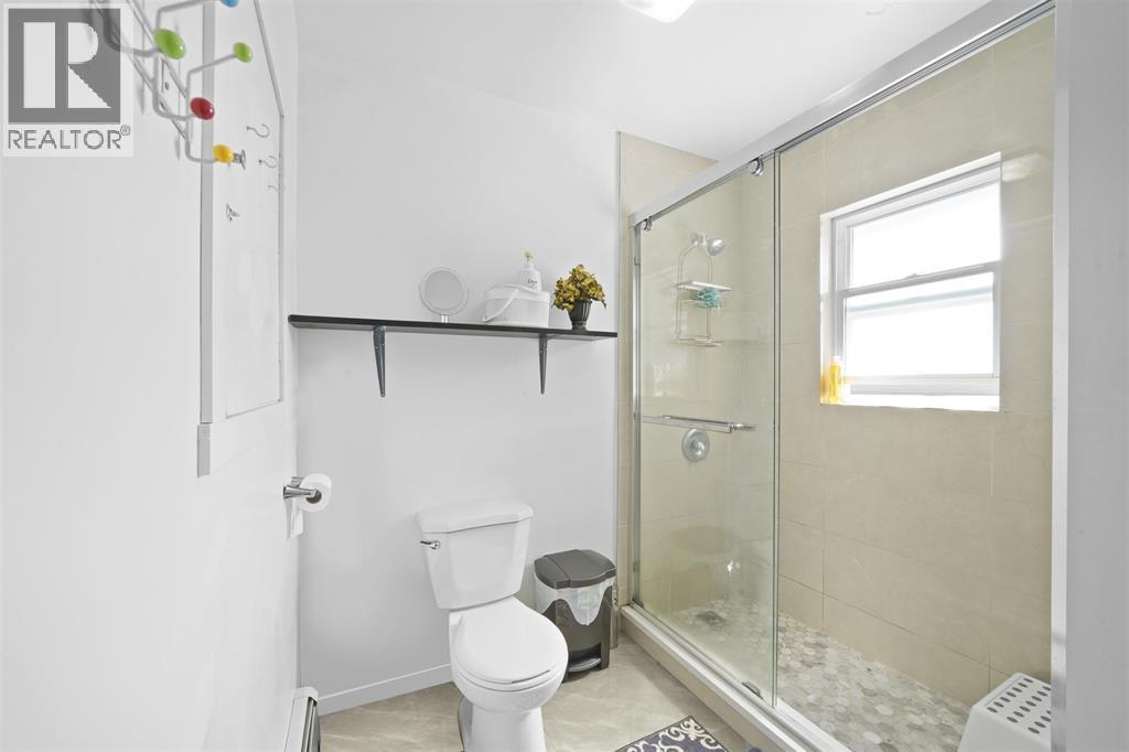 7768 18th Avenue, Burnaby, British Columbia  V3N 1J2 - Photo 16 - R3068083