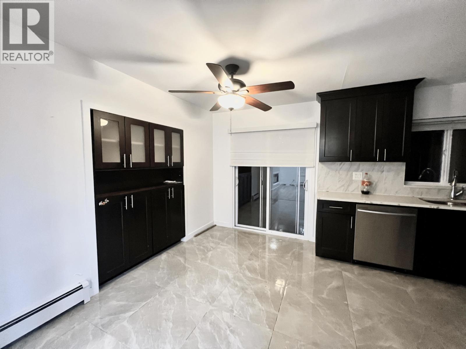 7768 18th Avenue, Burnaby, British Columbia  V3N 1J2 - Photo 7 - R3068083