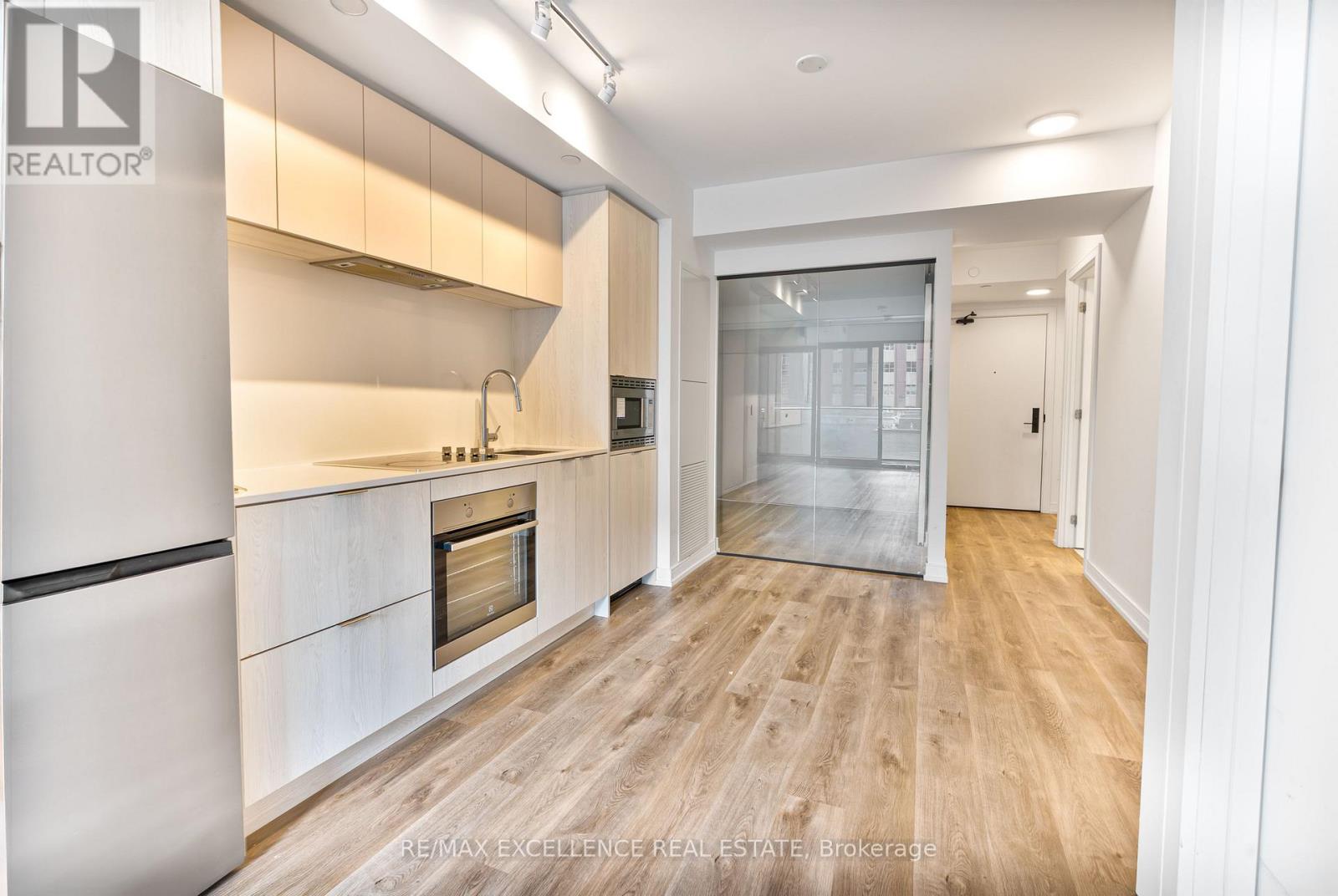 505 - 1 Jarvis Street, Hamilton, Ontario  L8R 3J2 - Photo 5 - X12562588