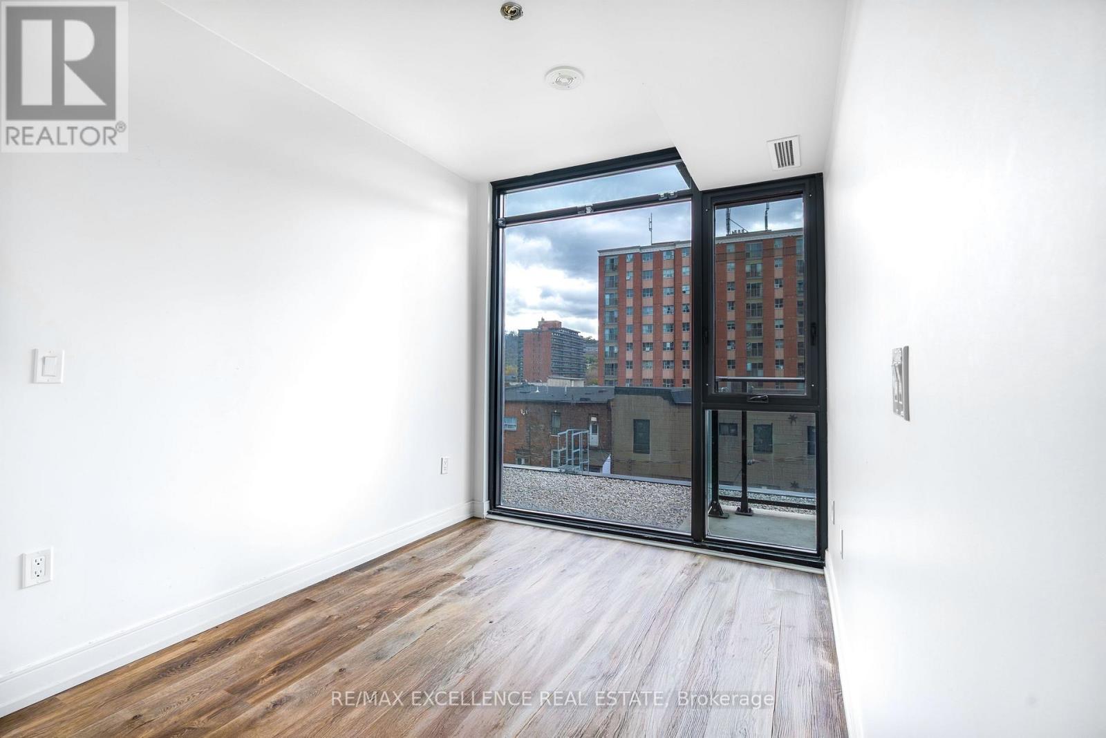 505 - 1 Jarvis Street, Hamilton, Ontario  L8R 3J2 - Photo 9 - X12562588