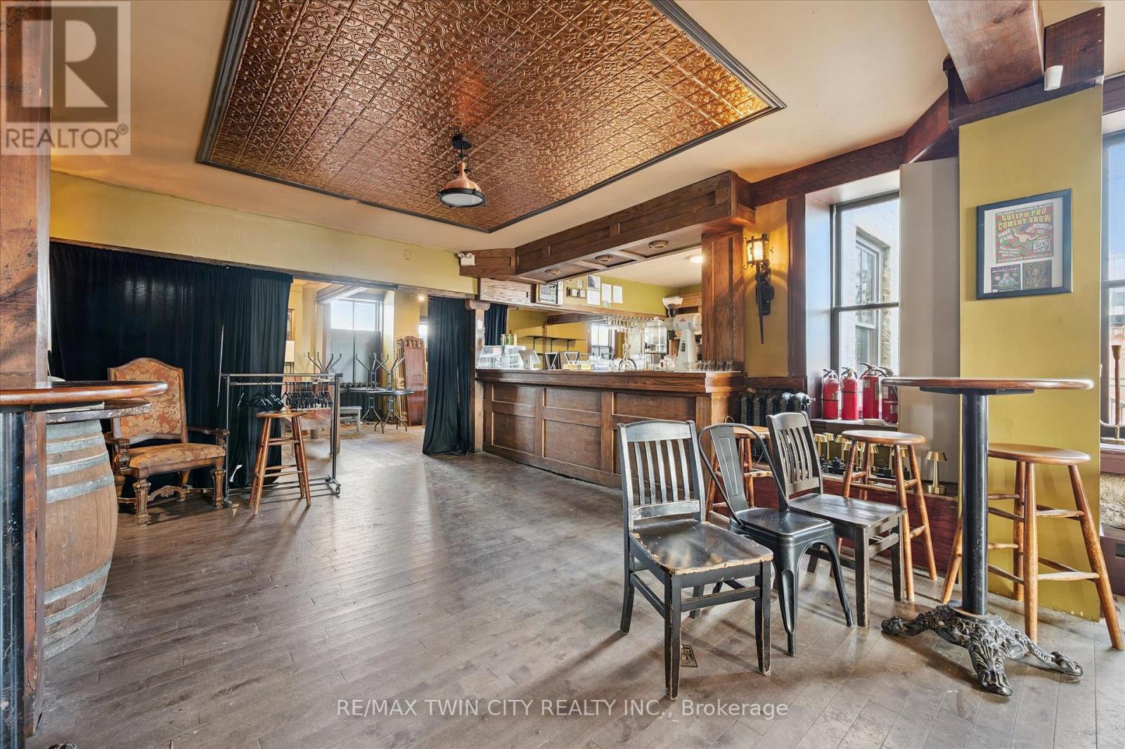 B - 49 Norfolk Street, Guelph, Ontario  N1H 4J1 - Photo 5 - X12562692